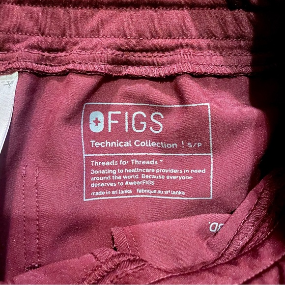 FIGS women’s Burgundy Jogger - Picture 2 of 3